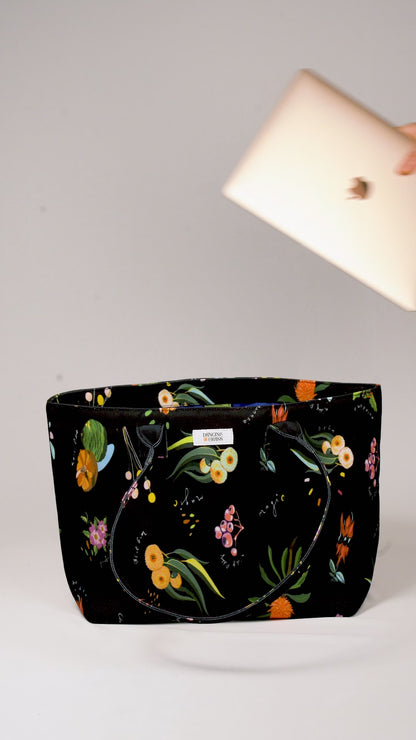 The Dancing Grass Bag
